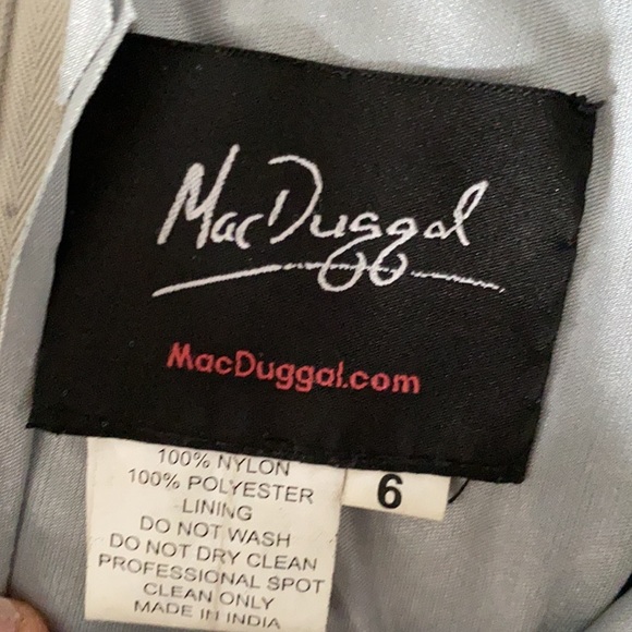 Evening dress - Picture 8 of 16